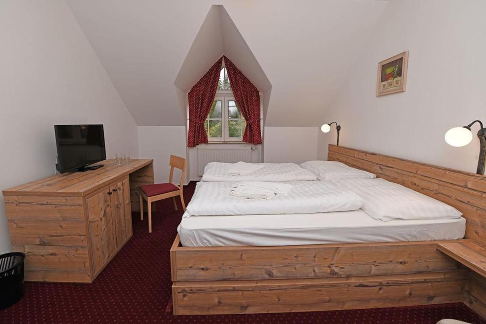 Hotel Konsel Ржички Экстерьер фото