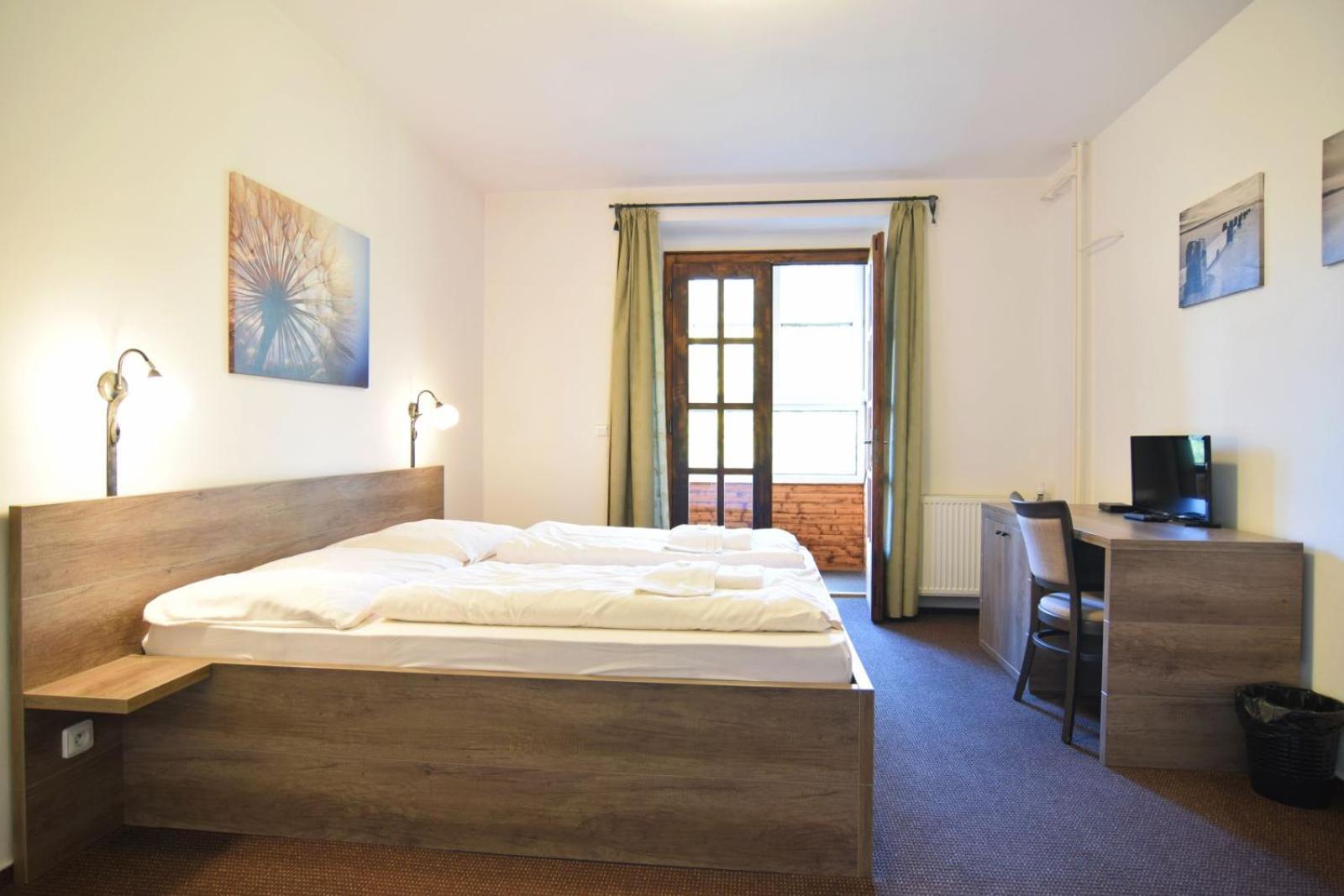 Hotel Konsel Ржички Экстерьер фото