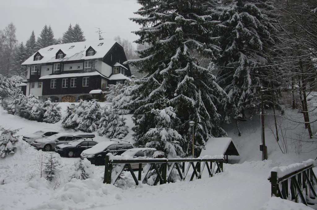 Hotel Konsel Ржички Экстерьер фото