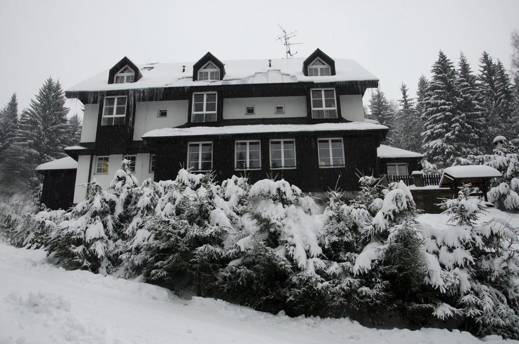 Hotel Konsel Ржички Экстерьер фото