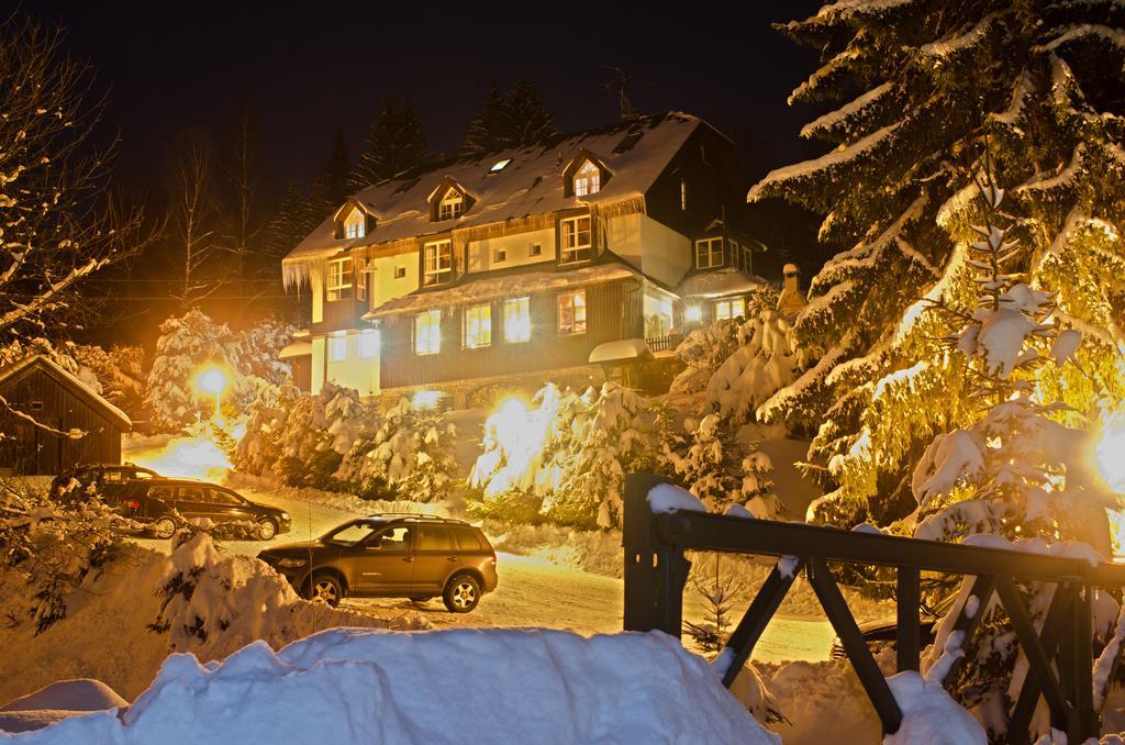 Hotel Konsel Ржички Экстерьер фото