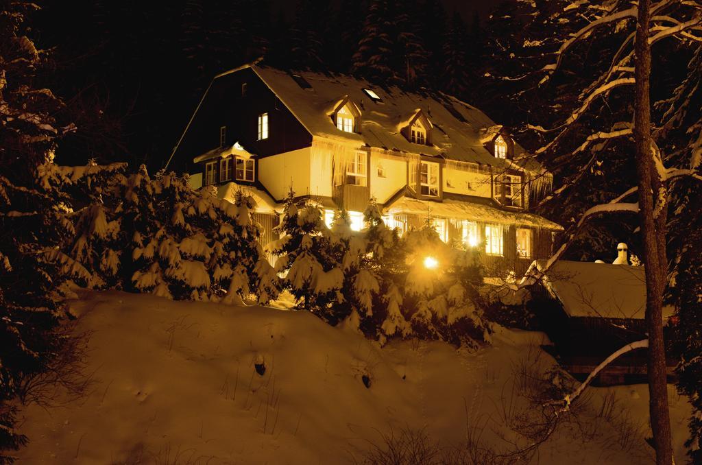 Hotel Konsel Ржички Экстерьер фото