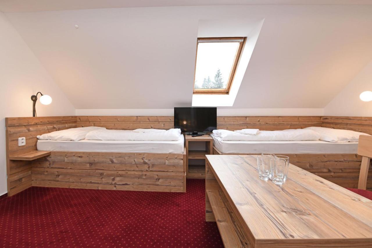 Hotel Konsel Ржички Экстерьер фото