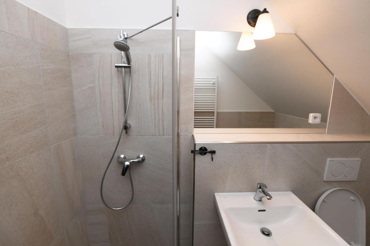 Hotel Konsel Ржички Экстерьер фото