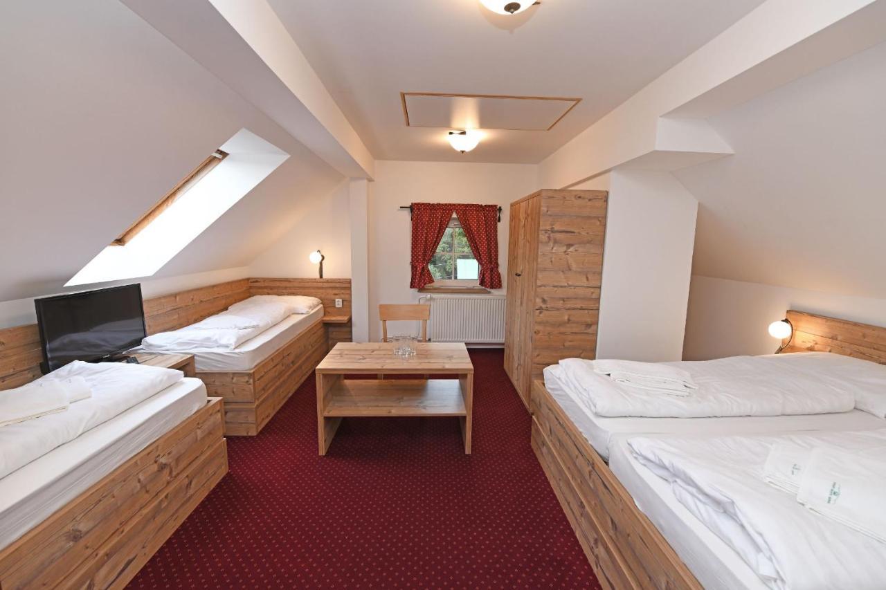 Hotel Konsel Ржички Экстерьер фото